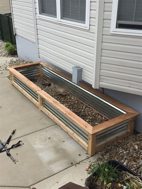 Raised Box Metal & Wood Planter 